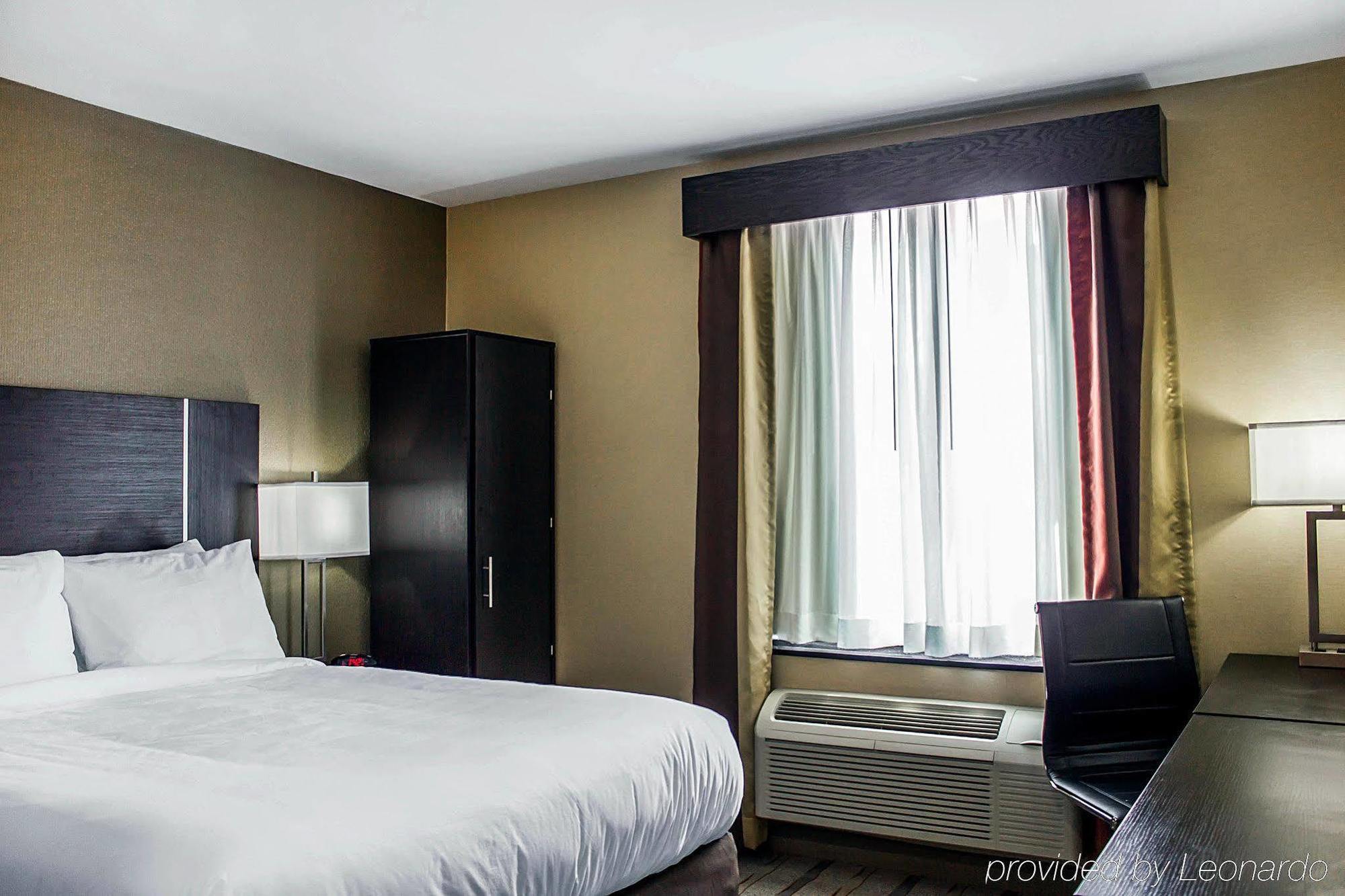 Pitkin Hotel Нью-Йорк Экстерьер фото