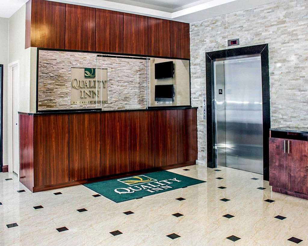 Pitkin Hotel Нью-Йорк Интерьер фото